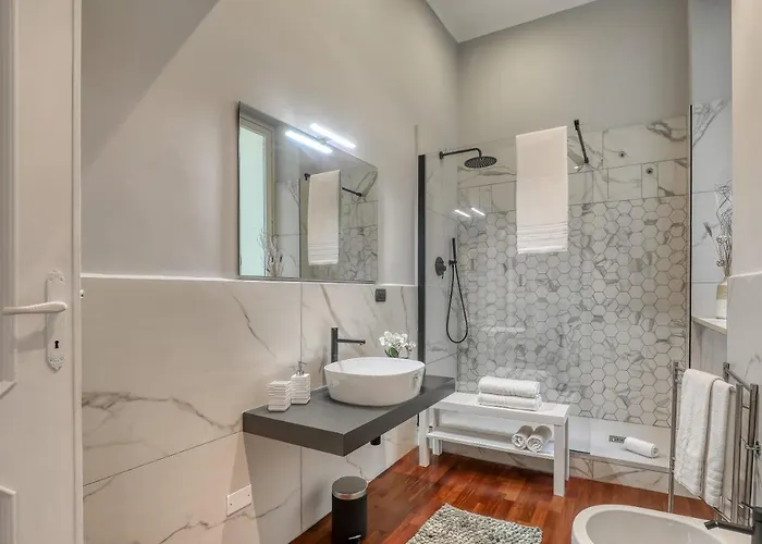 Atrhome Frattina Luxury Apartment *
