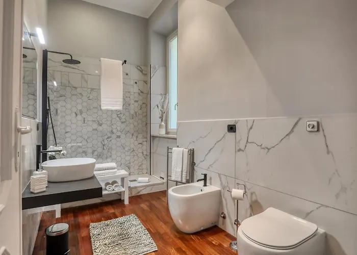 Apartment Atrhome Frattina Luxury